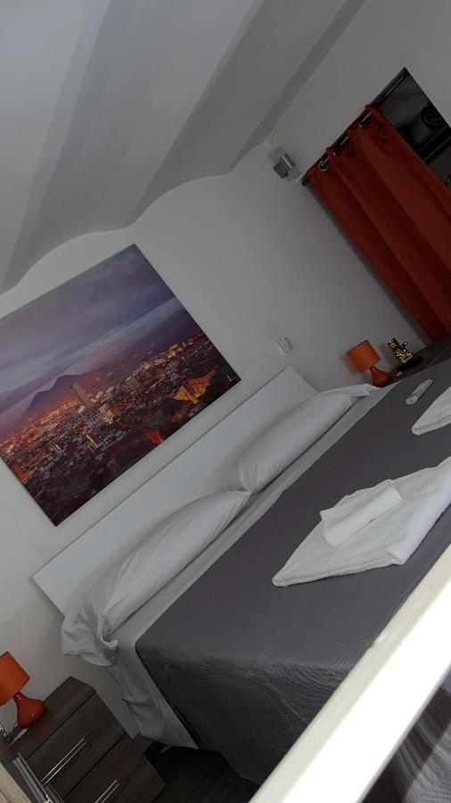 Nonno Ciccio House Apartment Napoli Bagian luar foto